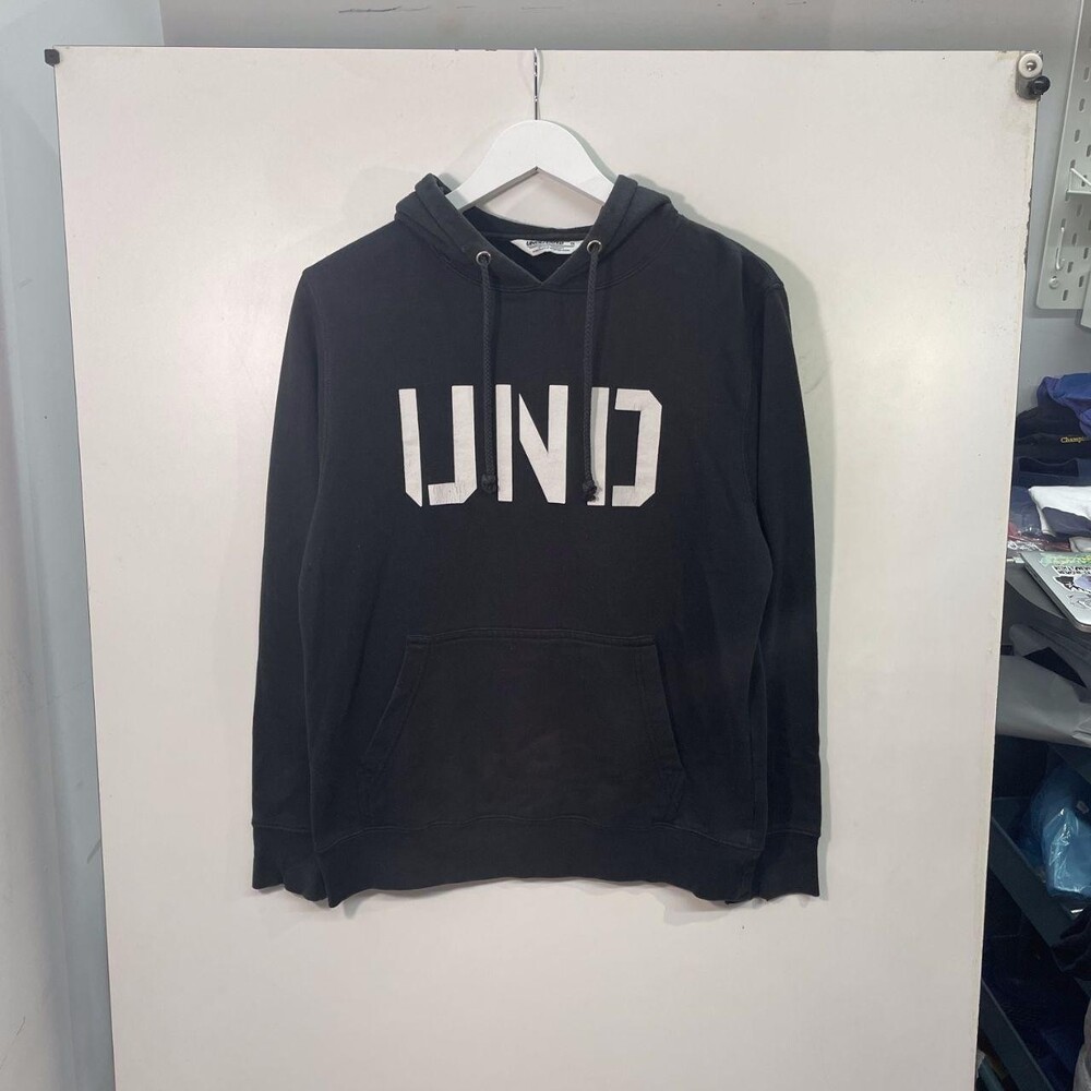 Undefeated Men's Black and Grey Hoodie